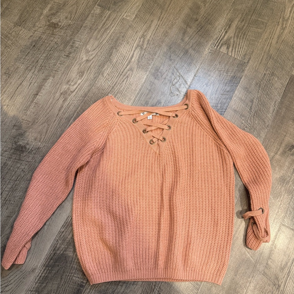 Iris Women's Sweater in Peach